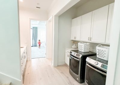 Winston Lot 126 - 3rd floor hall